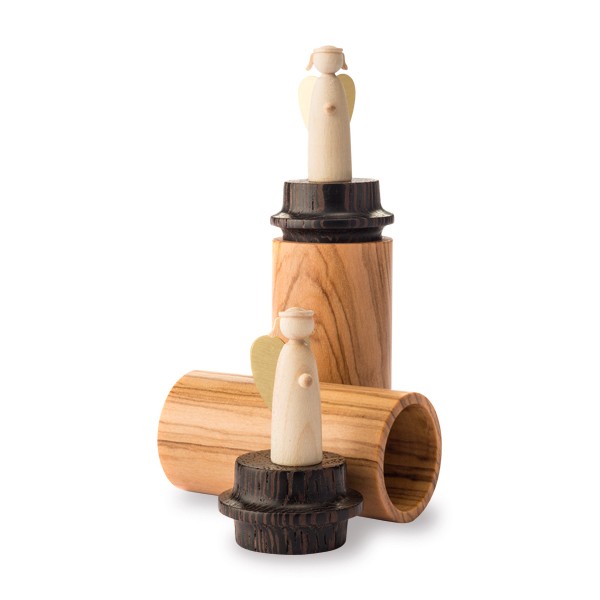 Engel für unterwegs aus Olivenholz